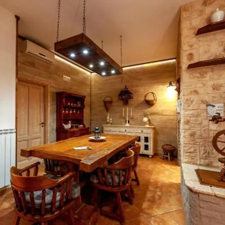 G&s Rustic House